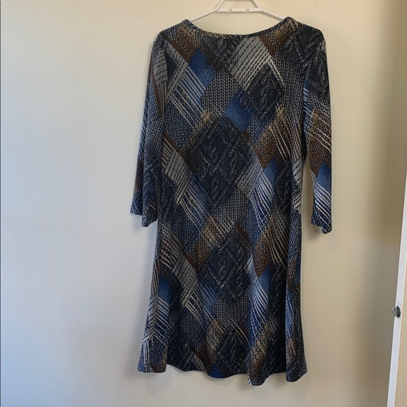 Papillon Fall Winter Dress, four-way stretch, wrinkle free, scoop neck - Picture 4 of 12